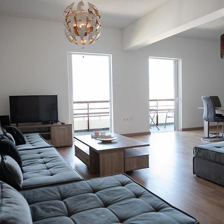 Renovated Apartment 5Min From Subway Station 'Attiki' Athena Bagian luar foto