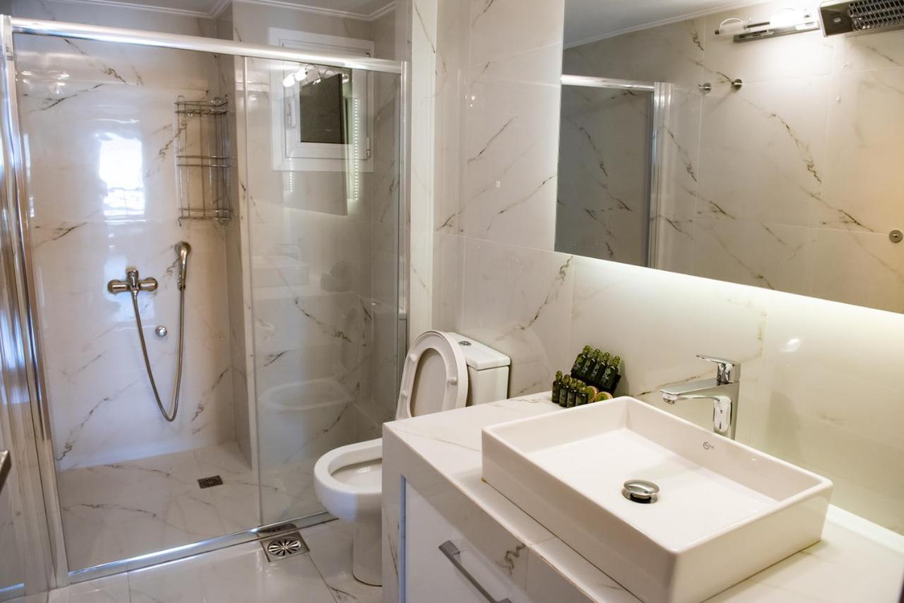Renovated Apartment 5Min From Subway Station 'Attiki' Athena Bagian luar foto